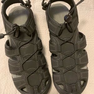 KHOMBU shoes Sz 9. New